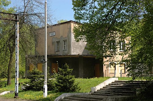 Tunel railway station